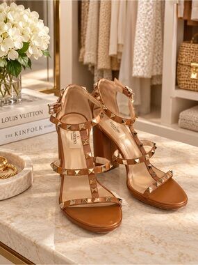 Valentino Garavani Tan Leather Rockstud T-Strap Sandals
